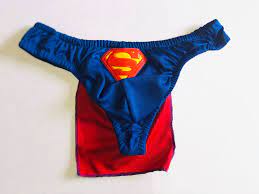 LENCERIA TANGA SUPERMAN CON CAPA